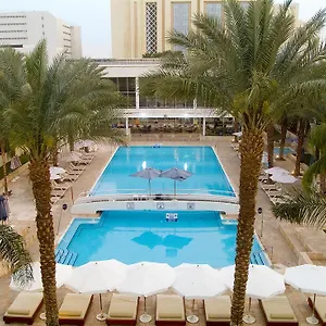 4* מלון לאונרדו רויאל ריזורט